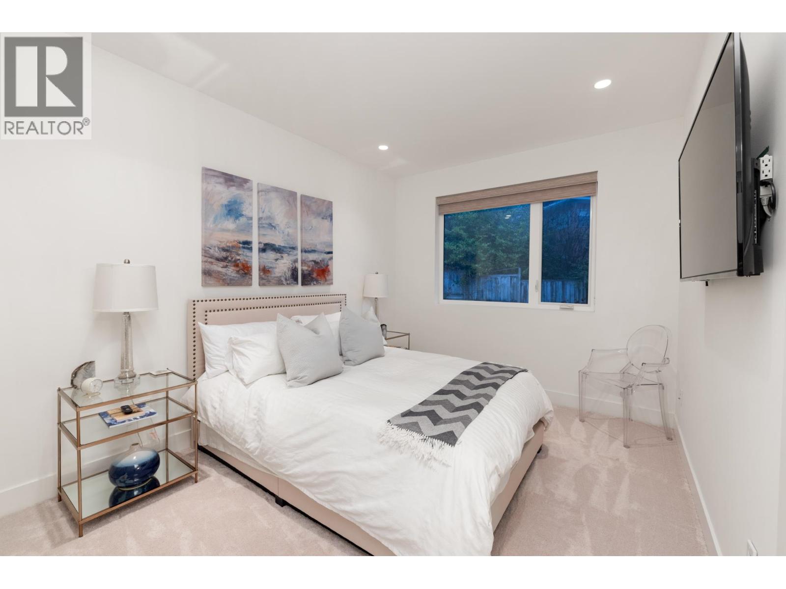 2902 ST. ANDREWS AVENUE, North Vancouver