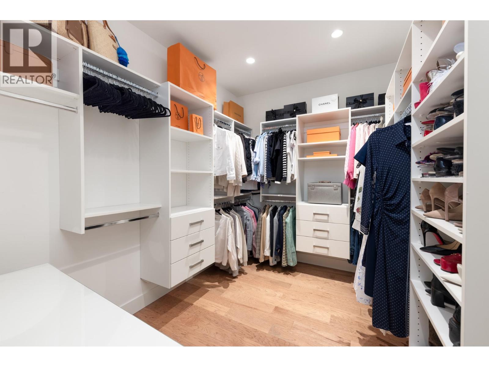 2902 ST. ANDREWS AVENUE, North Vancouver