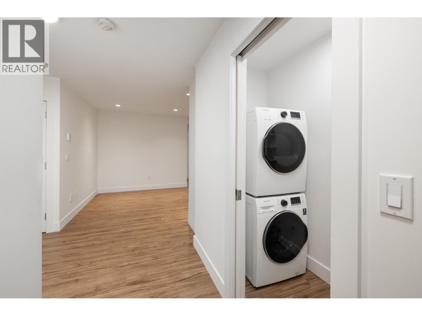 2902 ST. ANDREWS AVENUE, North Vancouver