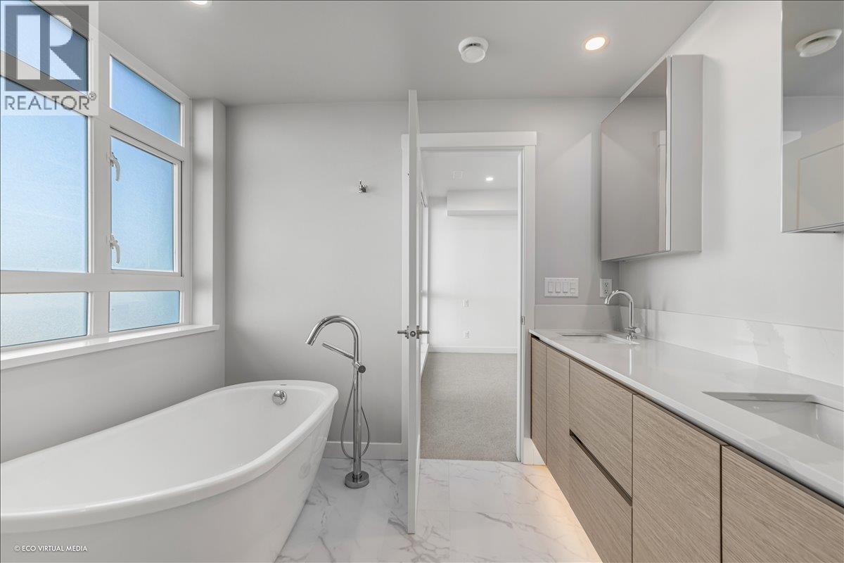 75 10333 RIVER DRIVE, Richmond