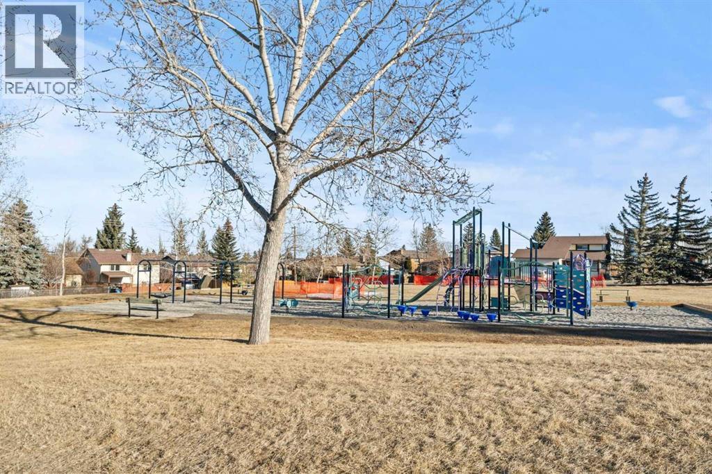 Single Family House 4 Level for Sale in  Beacham Rise NW Beddington Heights Calgary 