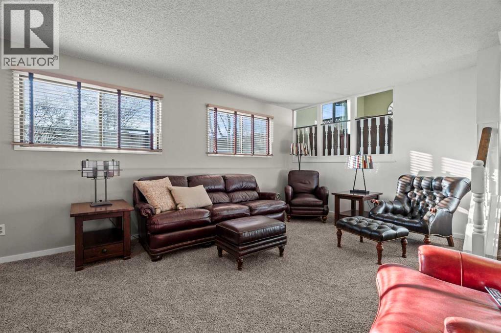 Single Family House 4 Level for Sale in  Beacham Rise NW Beddington Heights Calgary 