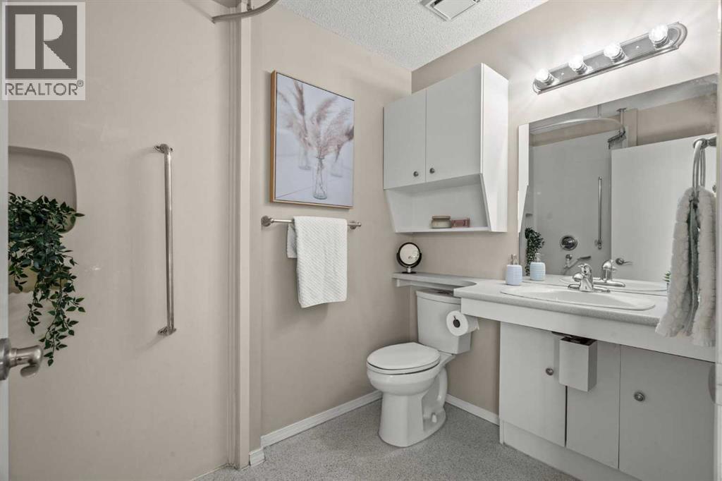 Single Family House 4 Level for Sale in  Beacham Rise NW Beddington Heights Calgary 