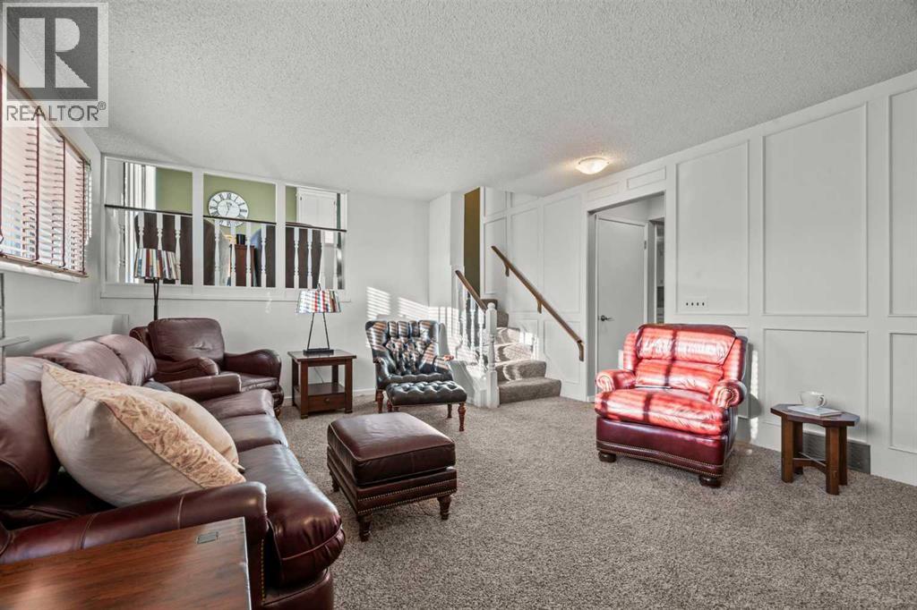 Single Family House 4 Level for Sale in  Beacham Rise NW Beddington Heights Calgary 