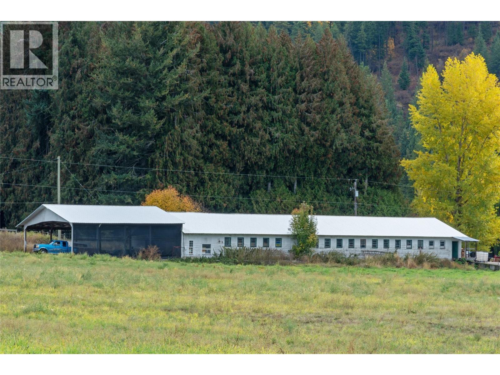  1277 Mountain View Road, Spallumcheen