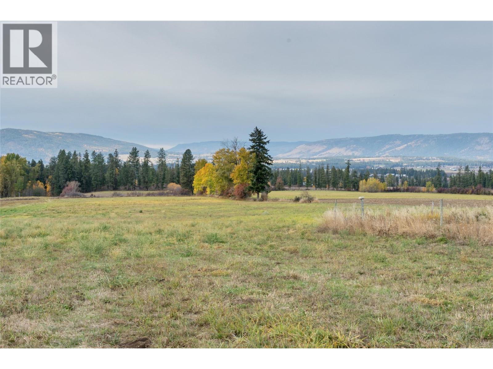  1277 Mountain View Road, Spallumcheen