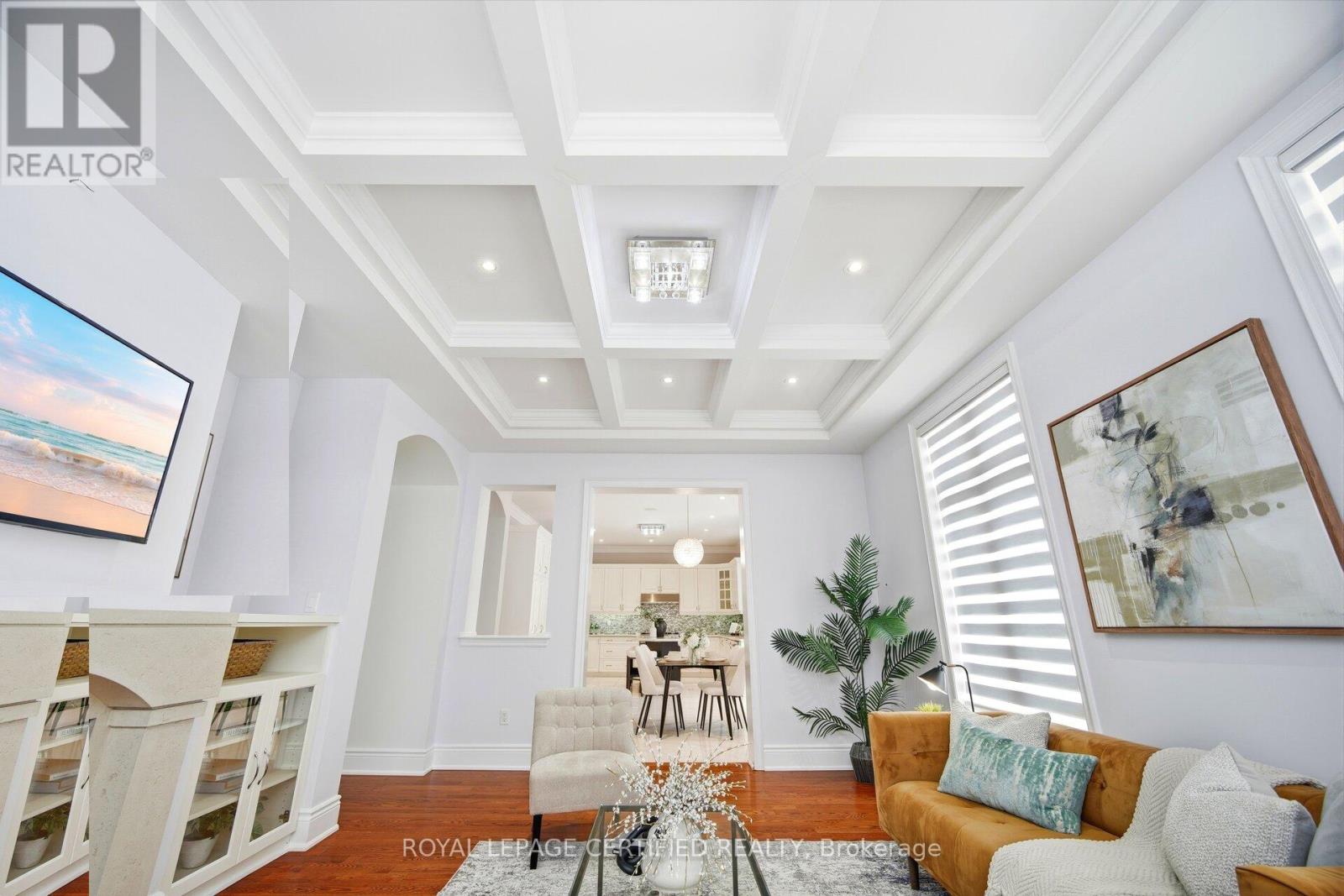 100 VIRTUE CRESCENT - 22