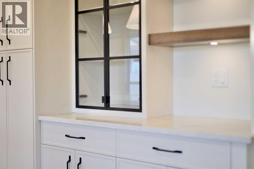 Single Family House for Sale in  Eaton Crescent Evergreen Red Deer 