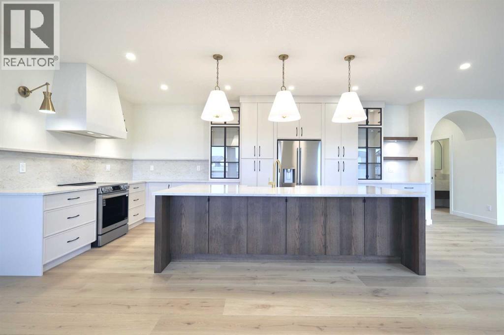 Single Family House for Sale in  Eaton Crescent Evergreen Red Deer 