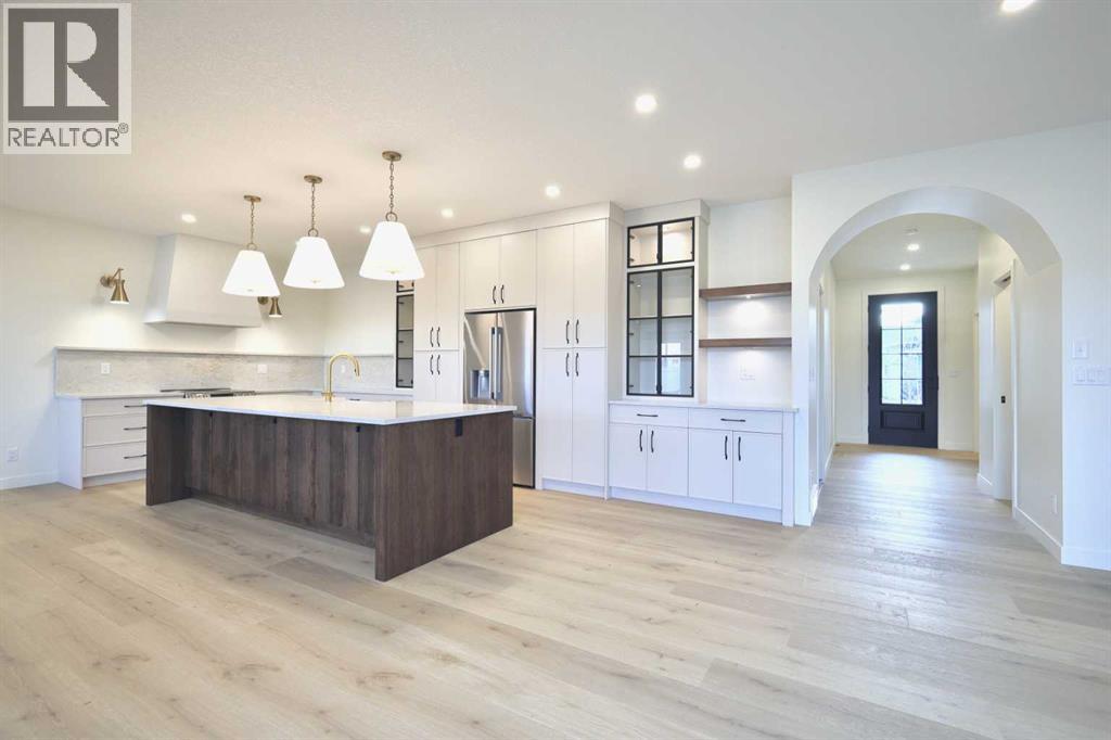 Single Family House for Sale in  Eaton Crescent Evergreen Red Deer 