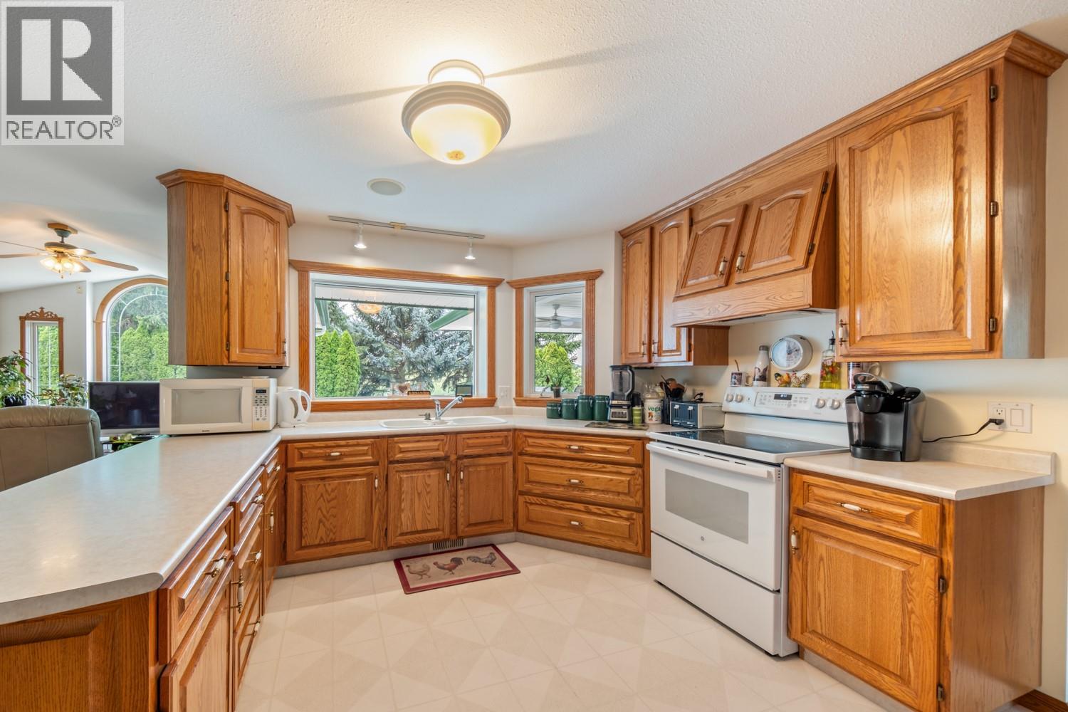 135 Pleasant Valley Cross Road, Armstrong