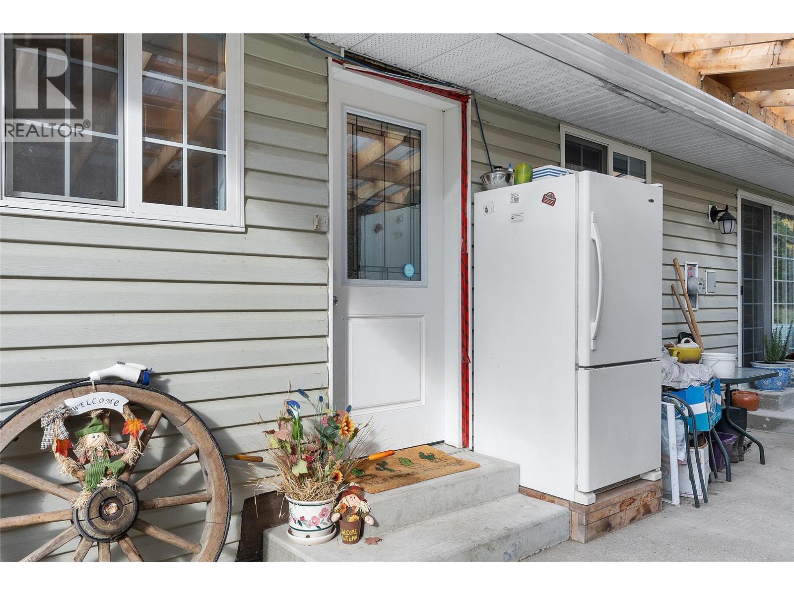  1277 Mountain View Road, Spallumcheen