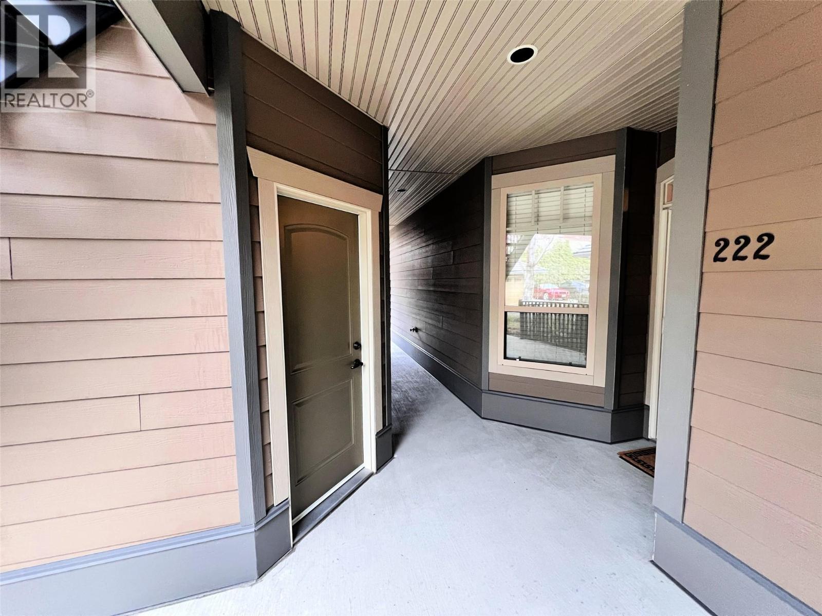 222 4350 Ponderosa Drive, Peachland