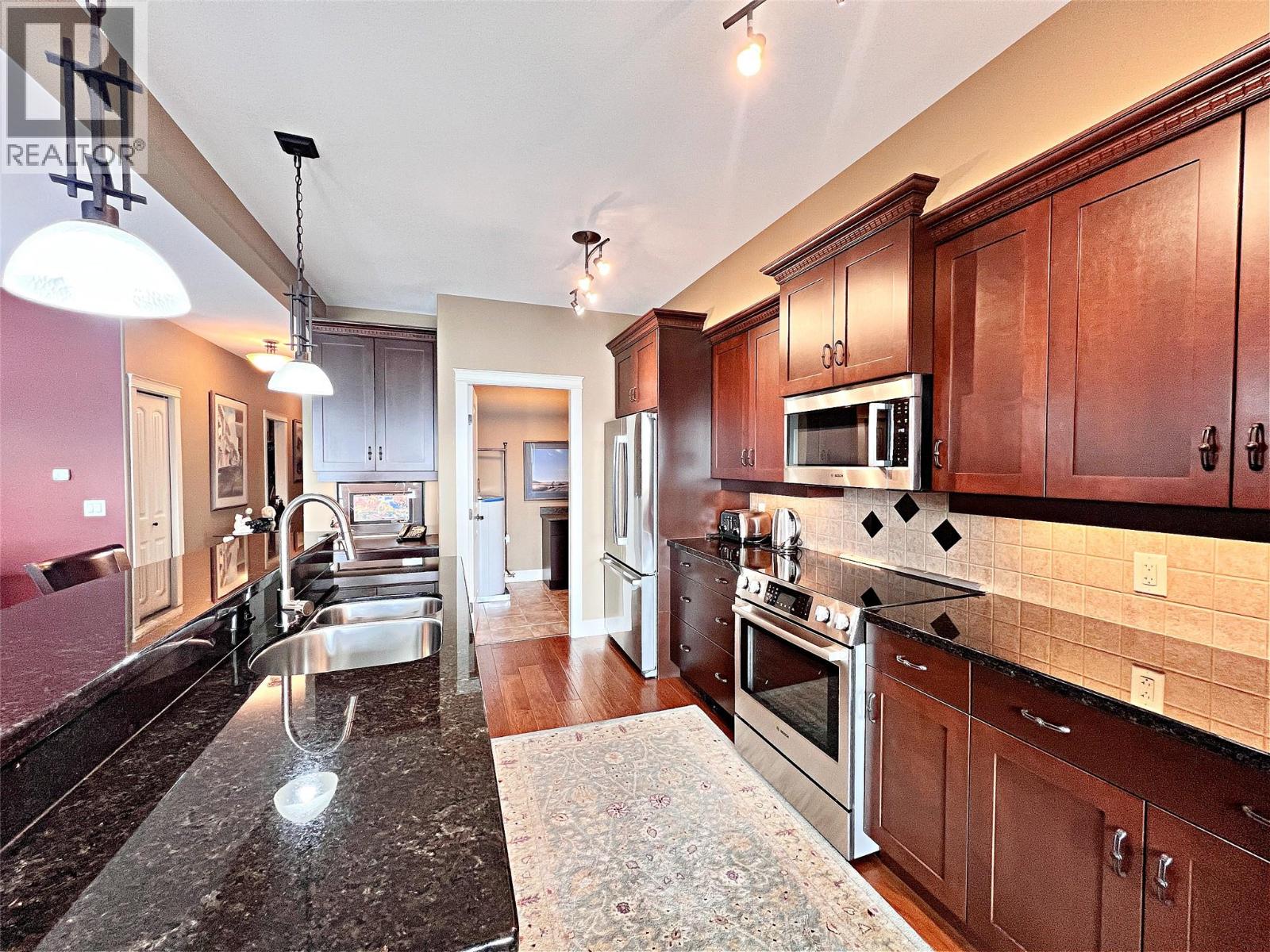 222 4350 Ponderosa Drive, Peachland