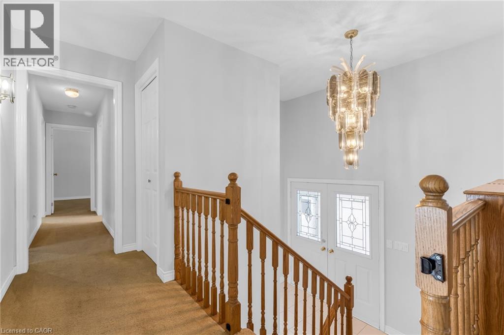 231 FREELTON Road - Photo 5 of 41, Freelton, Ontario