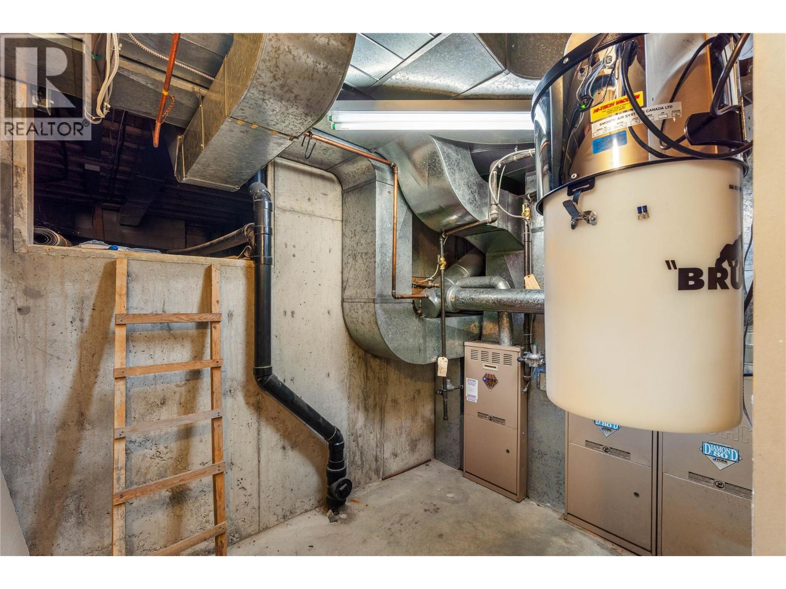 2058 Glenmohr Drive, Kamloops