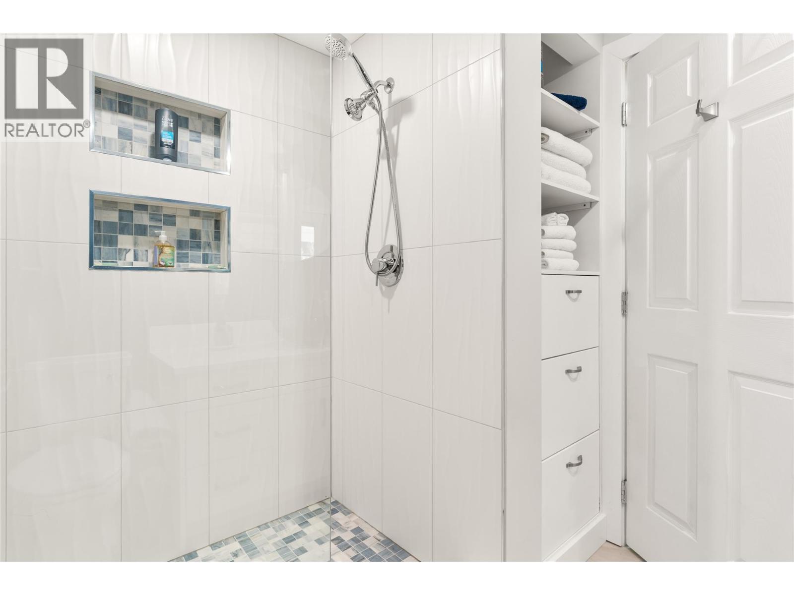 1674 Dogwood Drive, Revelstoke