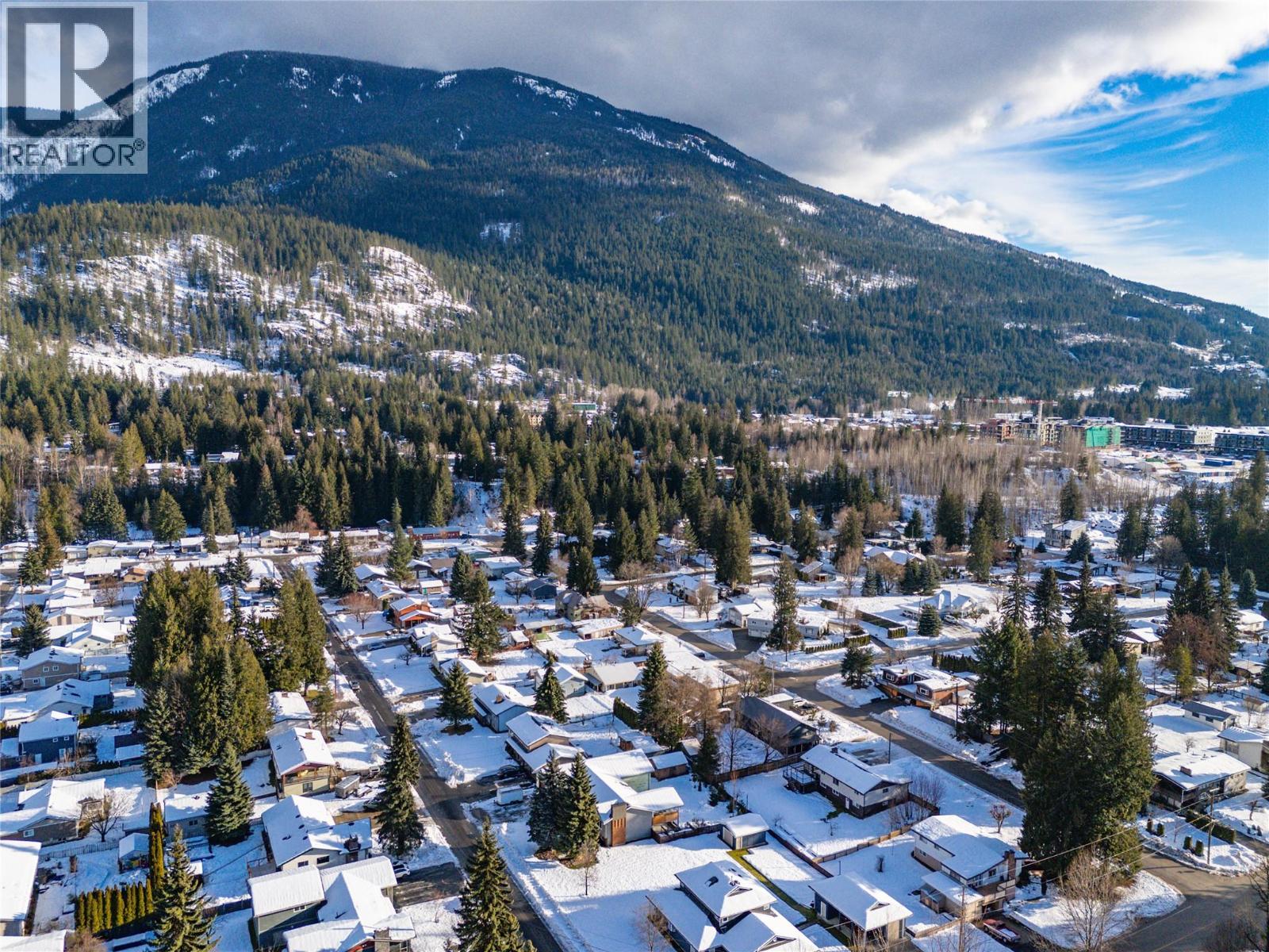 1674 Dogwood Drive, Revelstoke