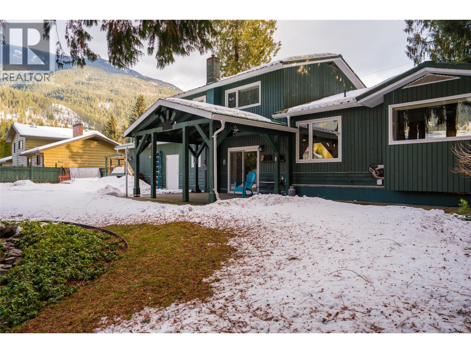 1674 Dogwood Drive, Revelstoke