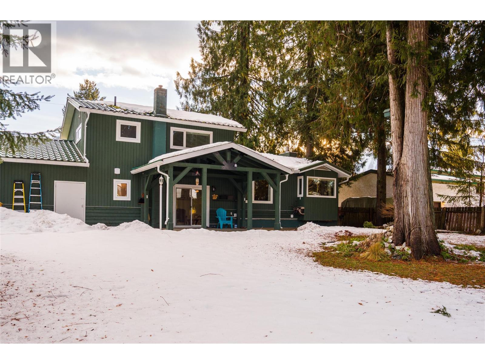 1674 Dogwood Drive, Revelstoke