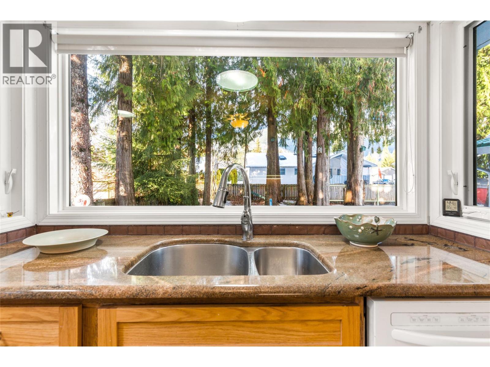 1674 Dogwood Drive, Revelstoke