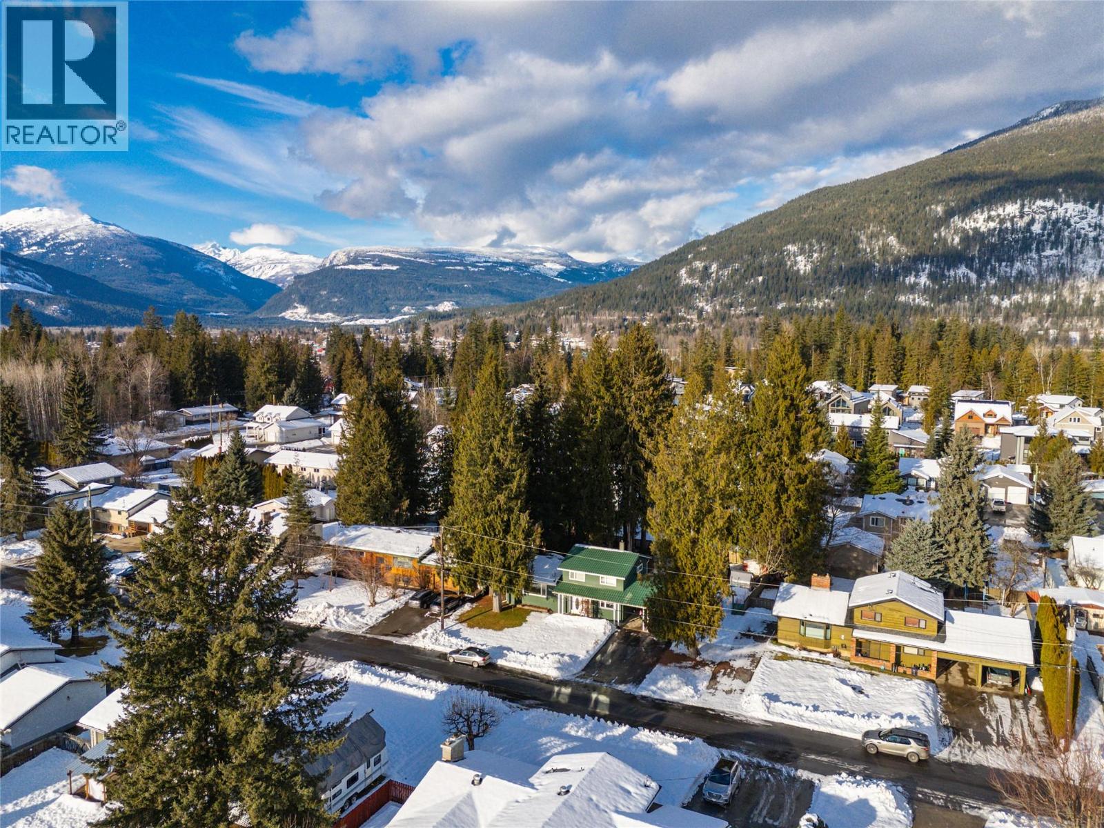 1674 Dogwood Drive, Revelstoke