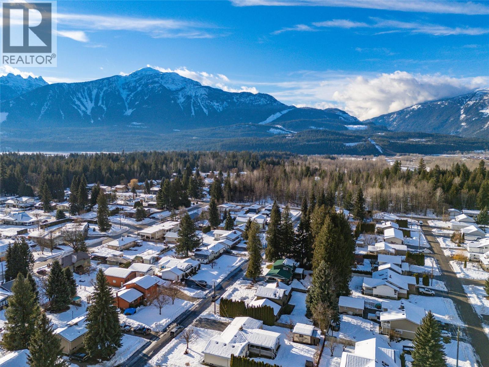 1674 Dogwood Drive, Revelstoke