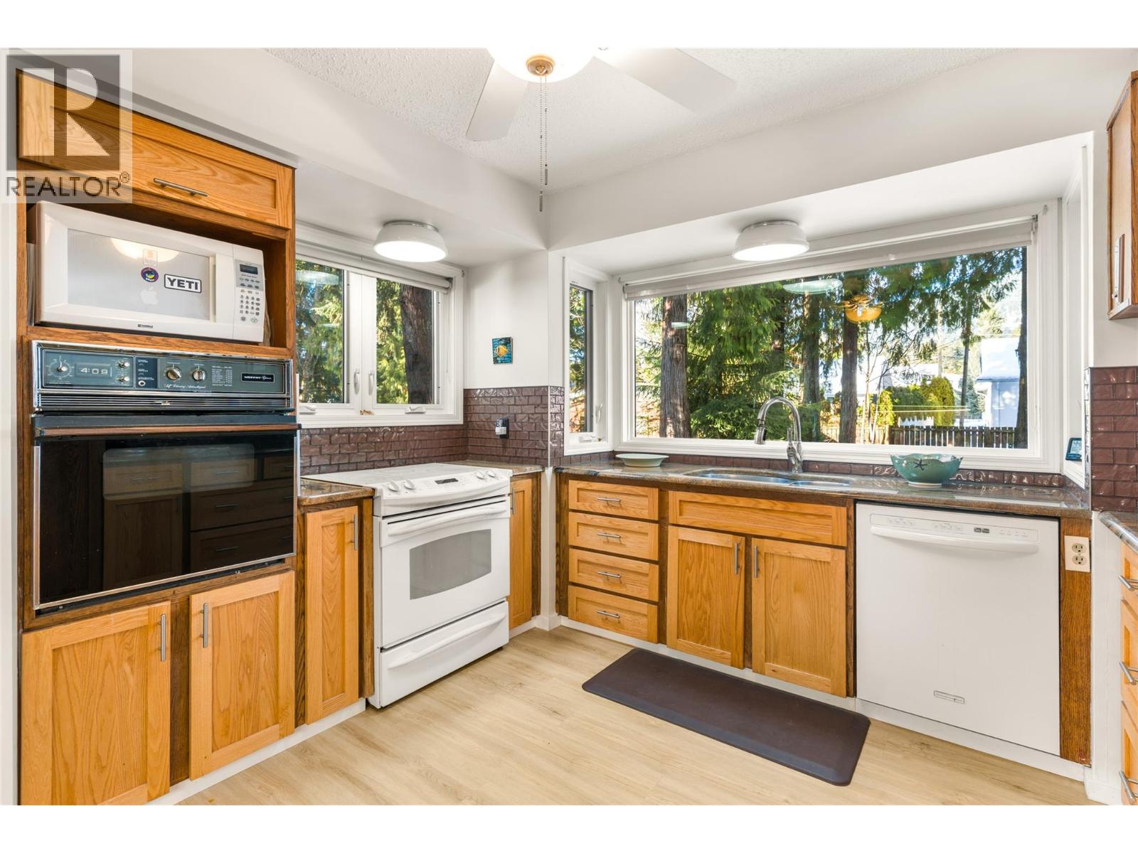 1674 Dogwood Drive, Revelstoke