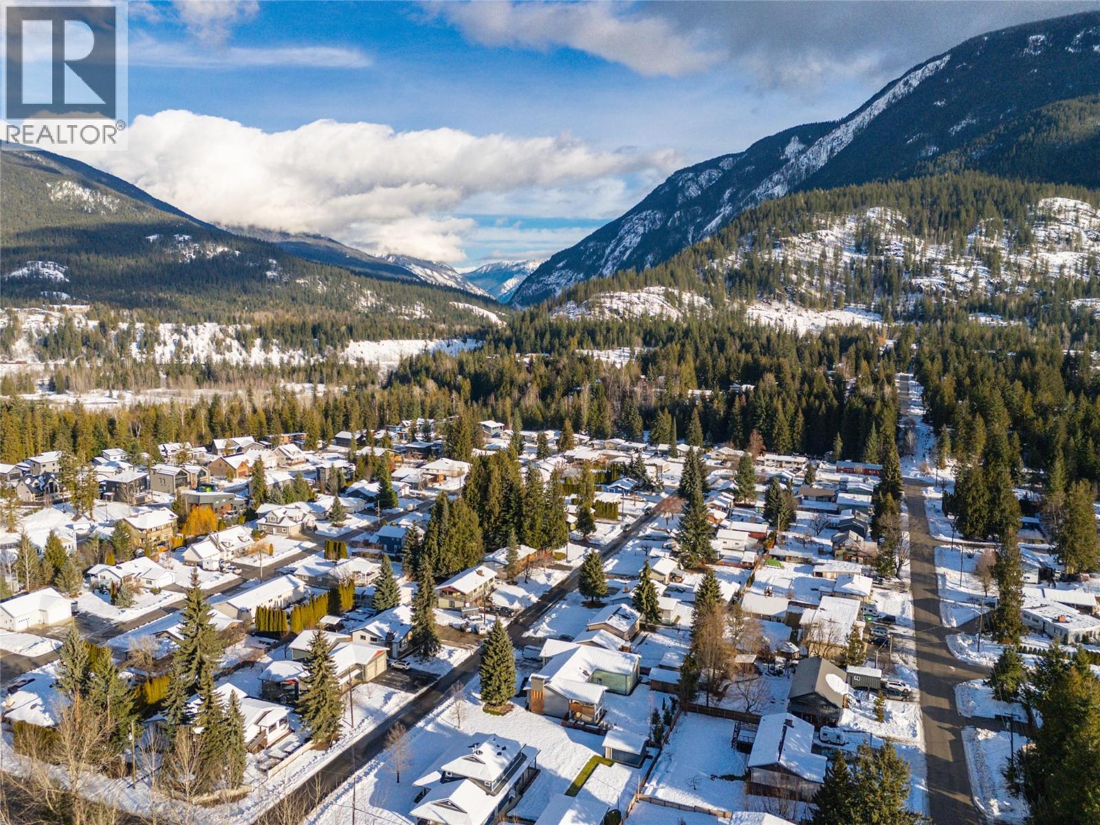 1674 Dogwood Drive, Revelstoke