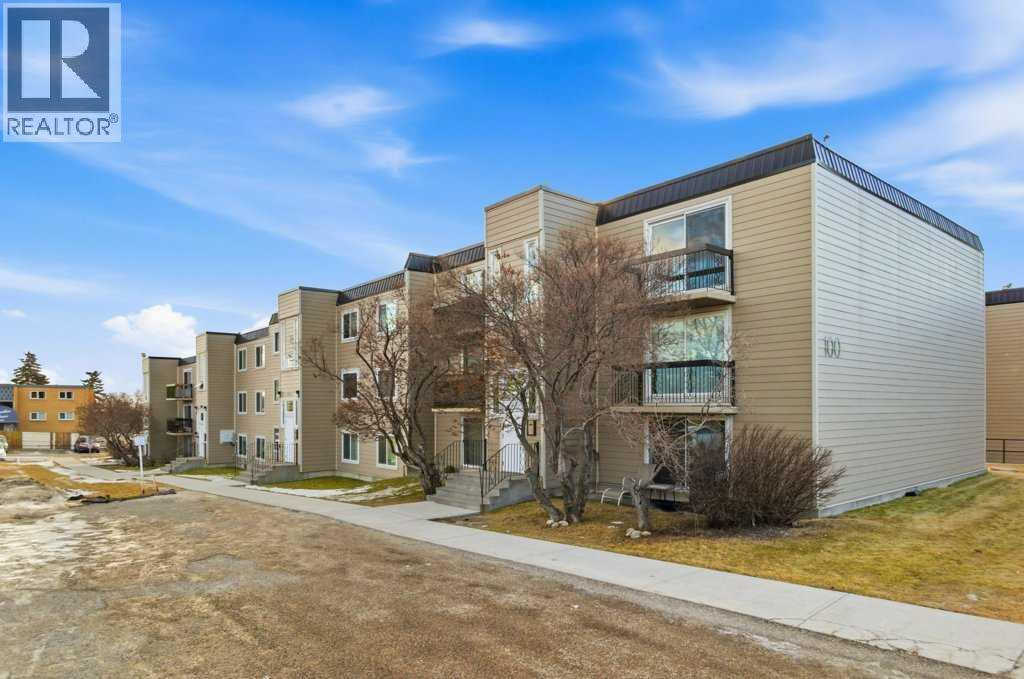 Single Family House for Sale in   Heritage Drive SE Acadia Calgary 