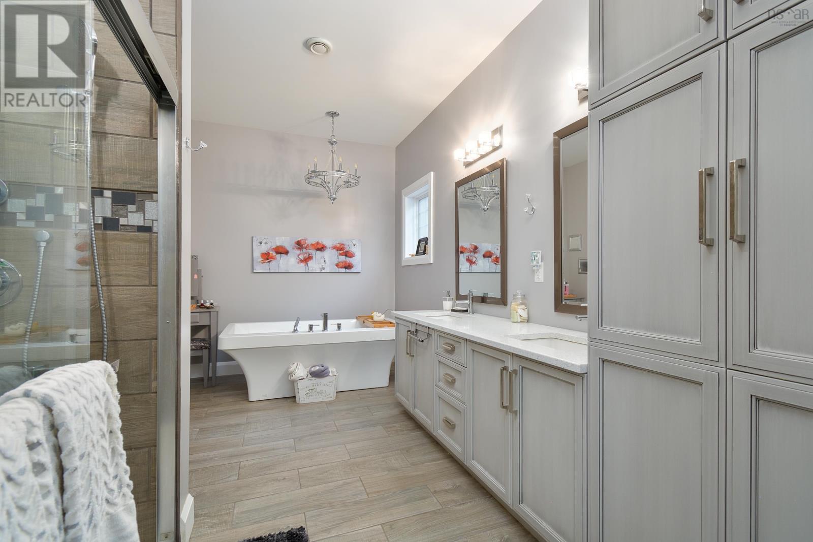 Property 21 of 45 of 39170 CABOT TRAIL Road