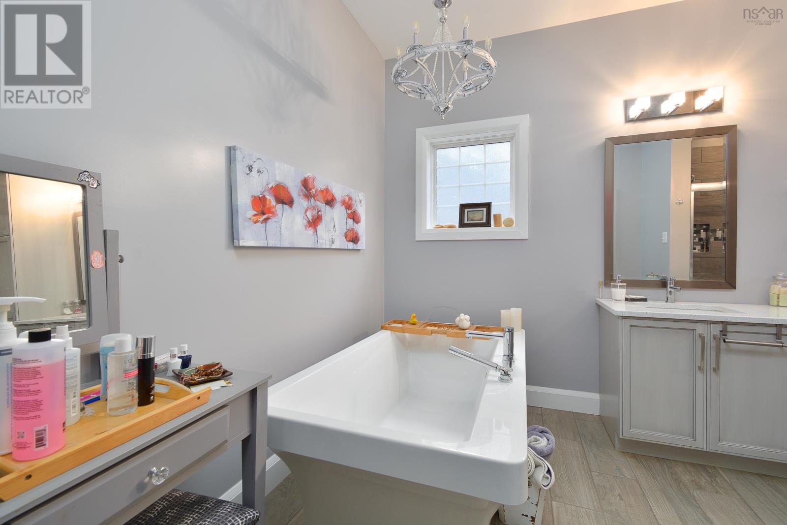 Property 23 of 45 of 39170 CABOT TRAIL Road