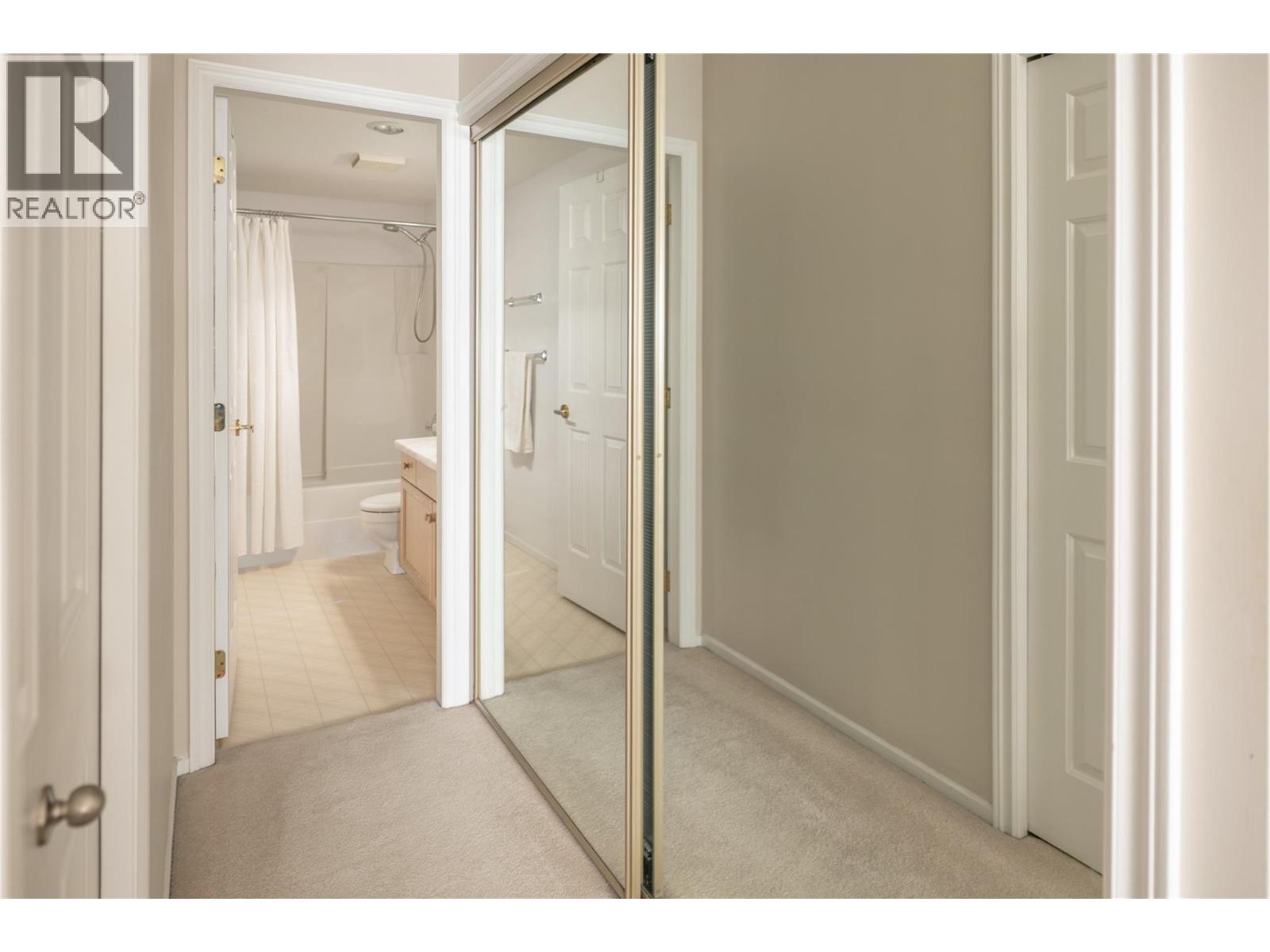 213 3335 Richter Street, Kelowna