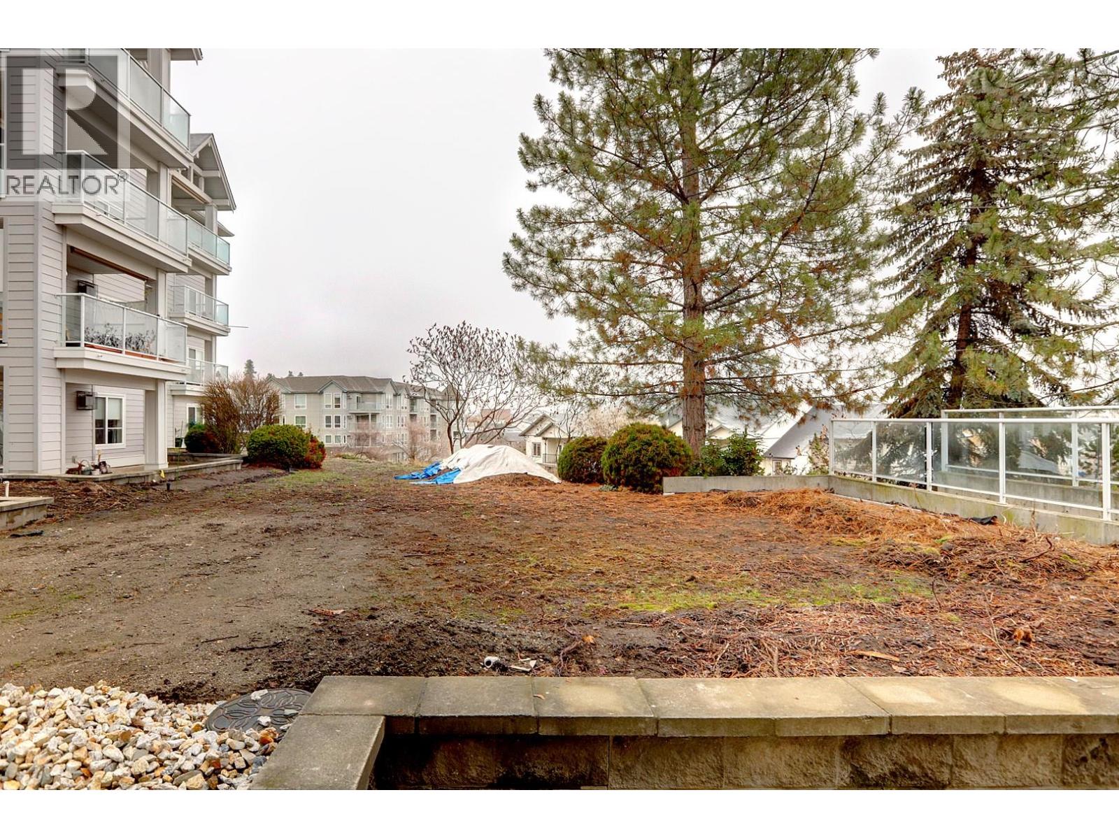 111 3220 Centennial Drive, Vernon