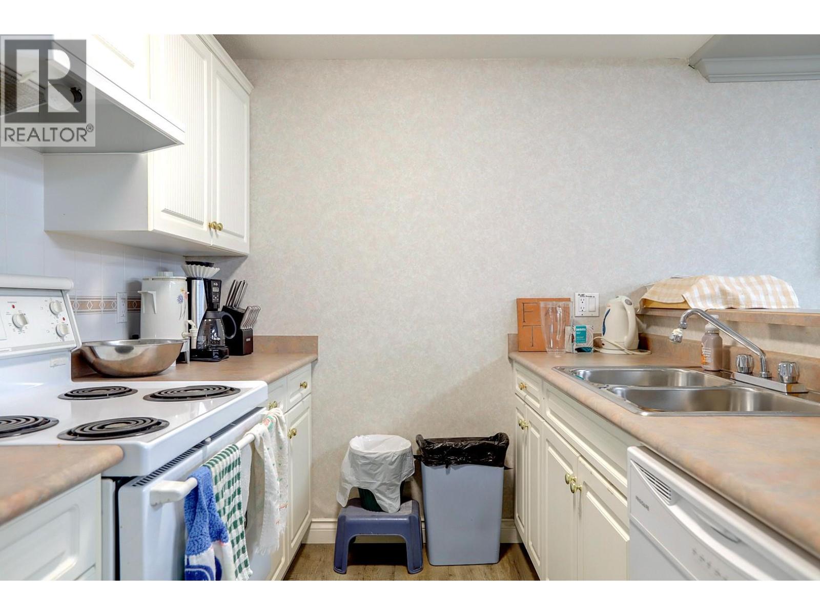 111 3220 Centennial Drive, Vernon