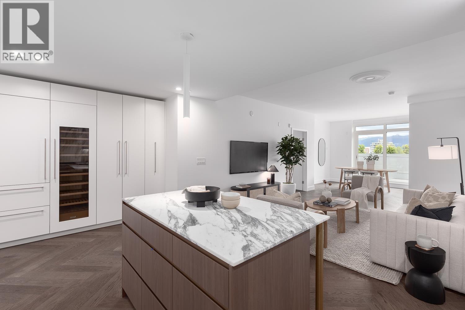 406 3668 W 10TH AVENUE, Vancouver