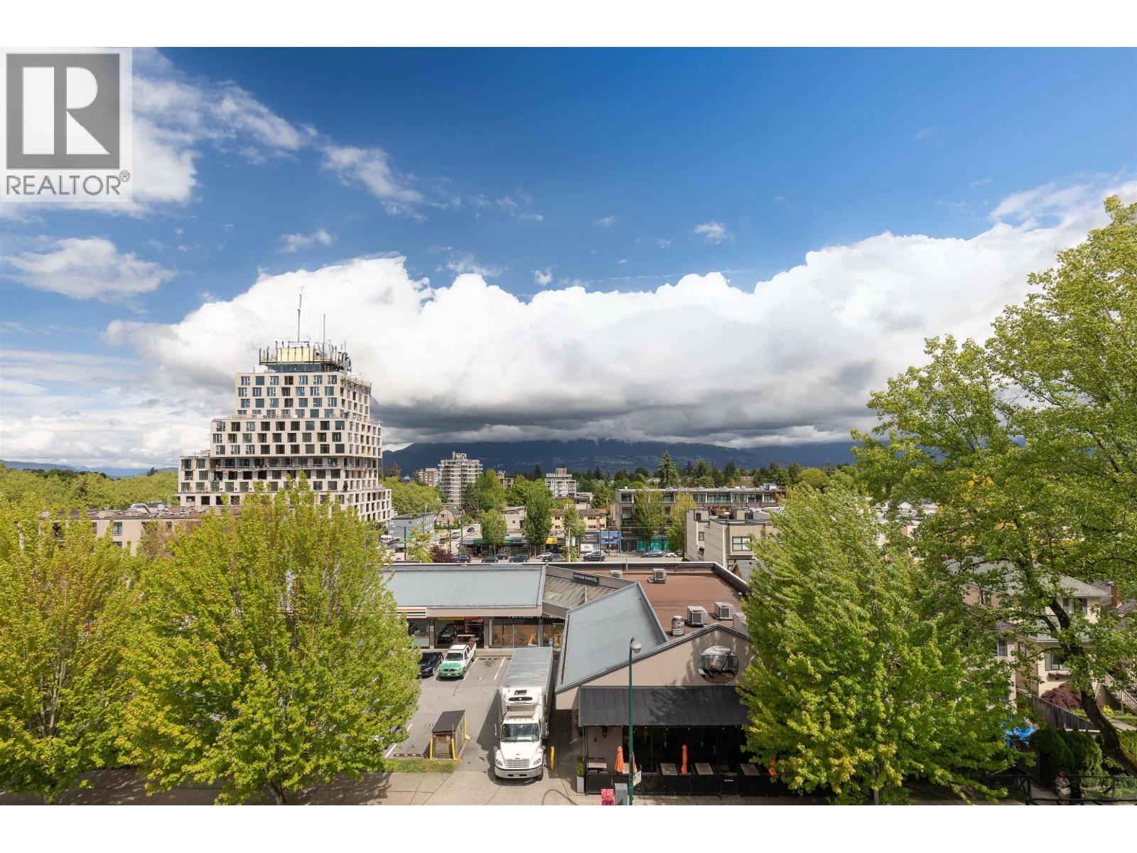 406 3668 W 10TH AVENUE, Vancouver