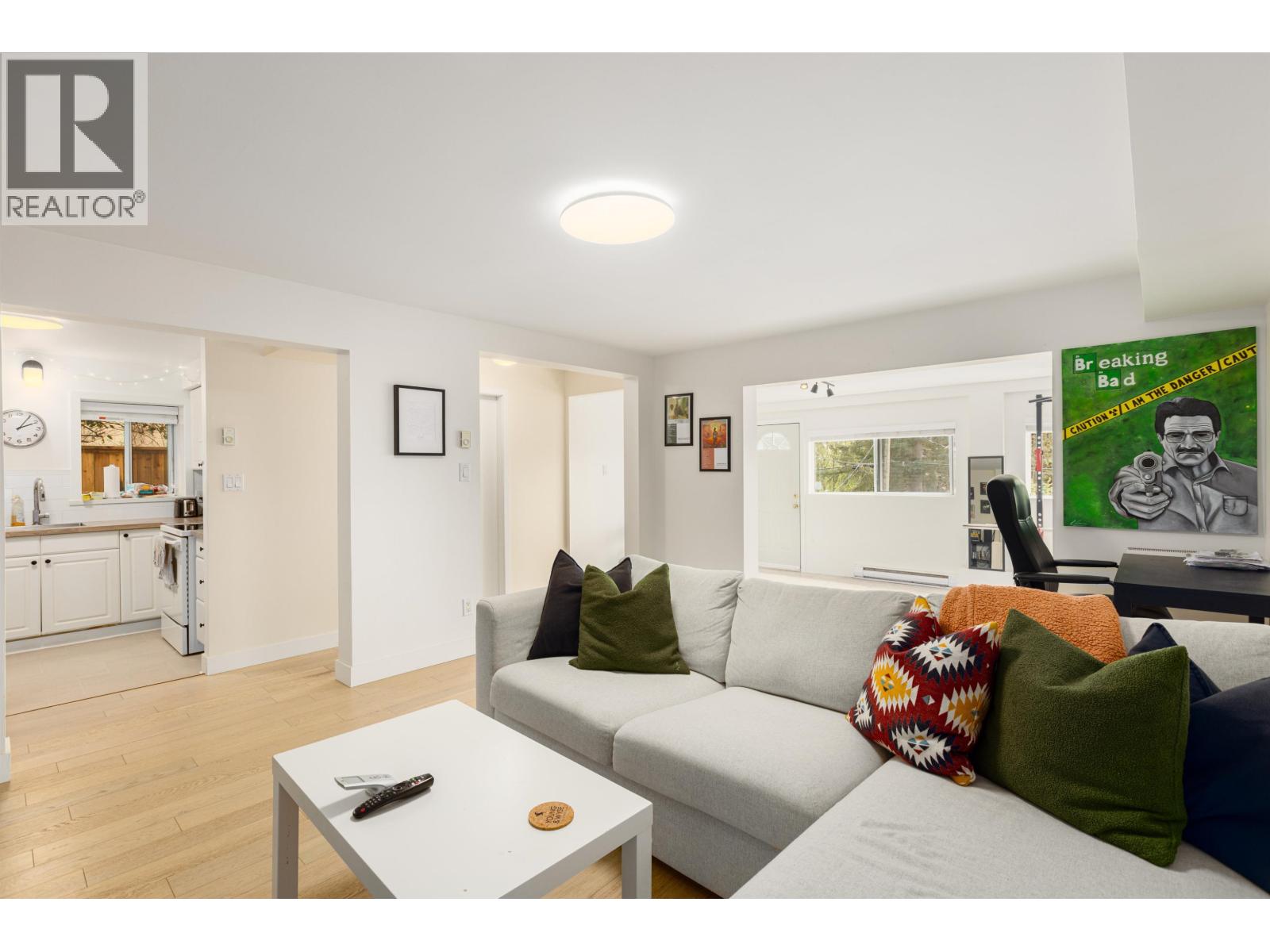 1231 CLOVERLEY STREET, North Vancouver