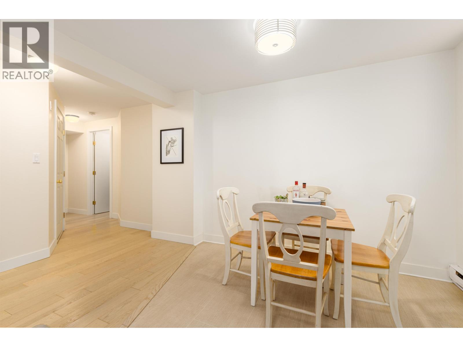 1231 CLOVERLEY STREET, North Vancouver