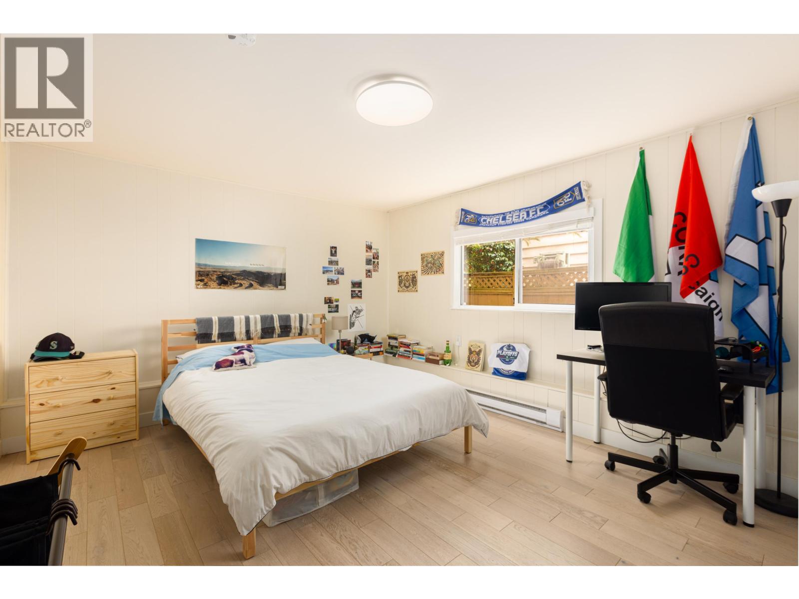 1231 CLOVERLEY STREET, North Vancouver