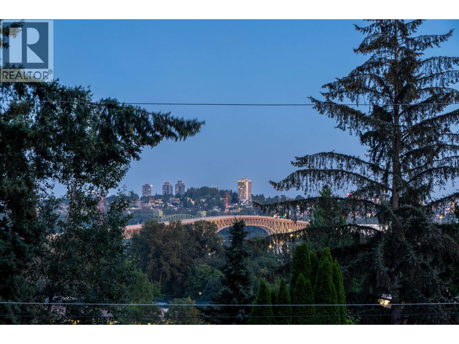 1231 CLOVERLEY STREET, North Vancouver