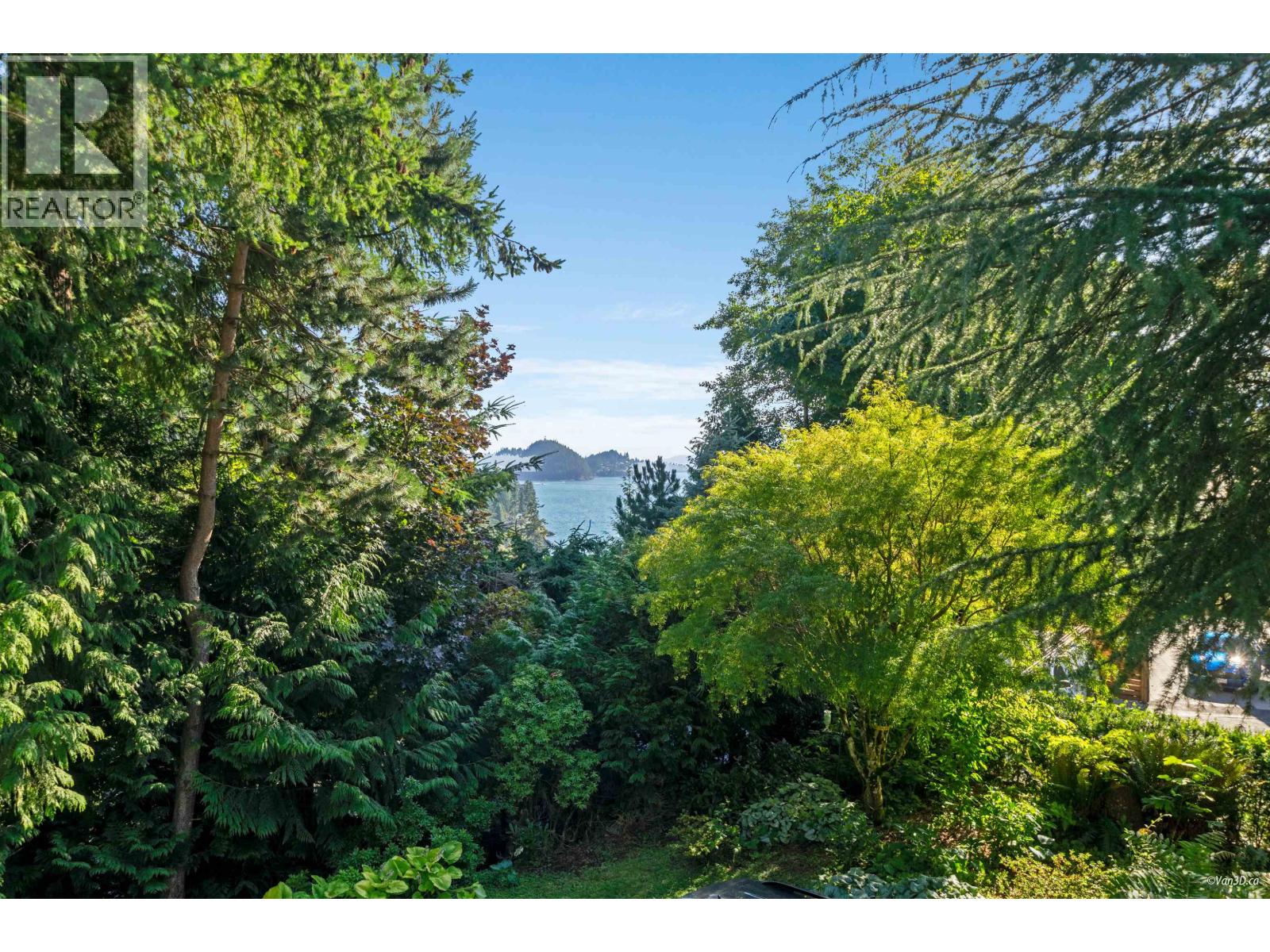 8515 ANSELL PLACE, West Vancouver