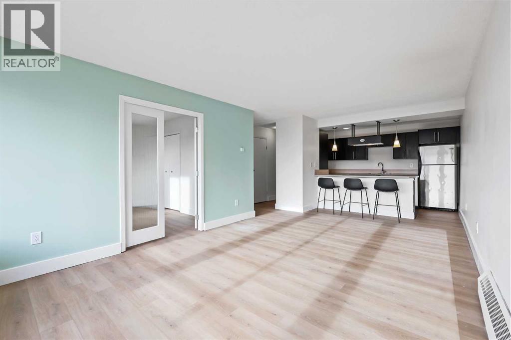 Single Family House for Sale in    Avenue SW Cliff Bungalow Calgary 