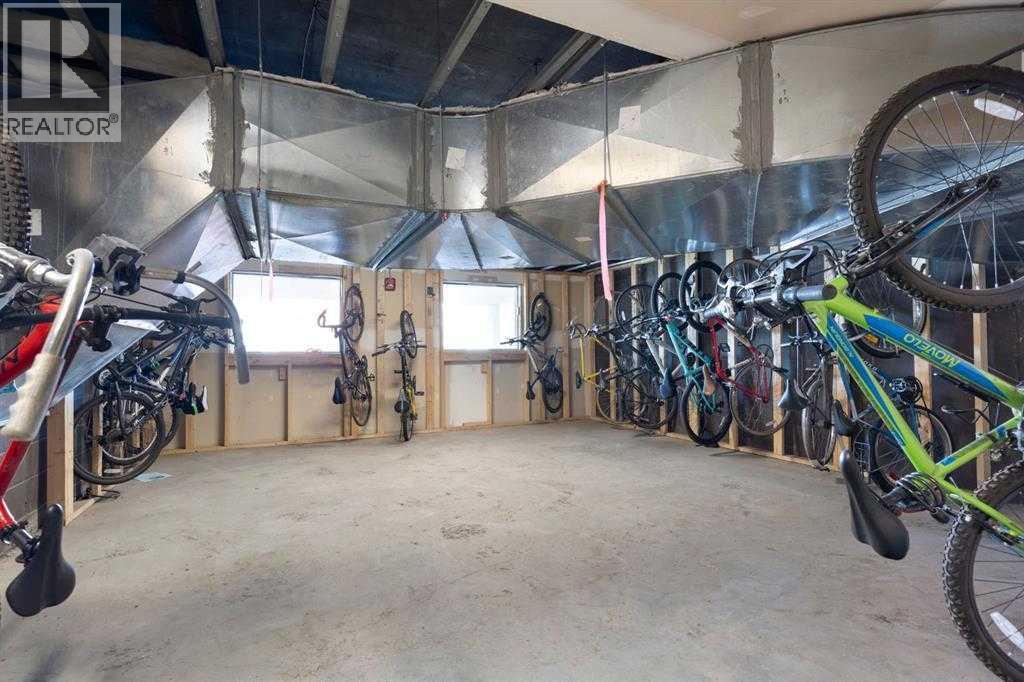 Single Family House for Sale in    Avenue SW Cliff Bungalow Calgary 