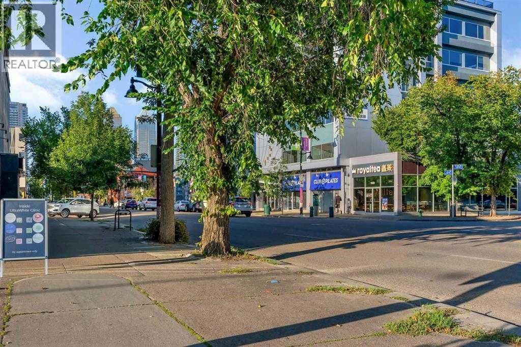 Single Family House for Sale in    Avenue SW Cliff Bungalow Calgary 