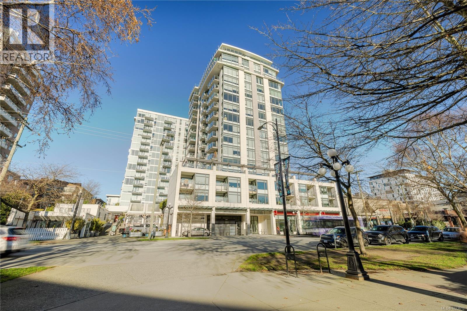 702 960 Yates Street, Victoria