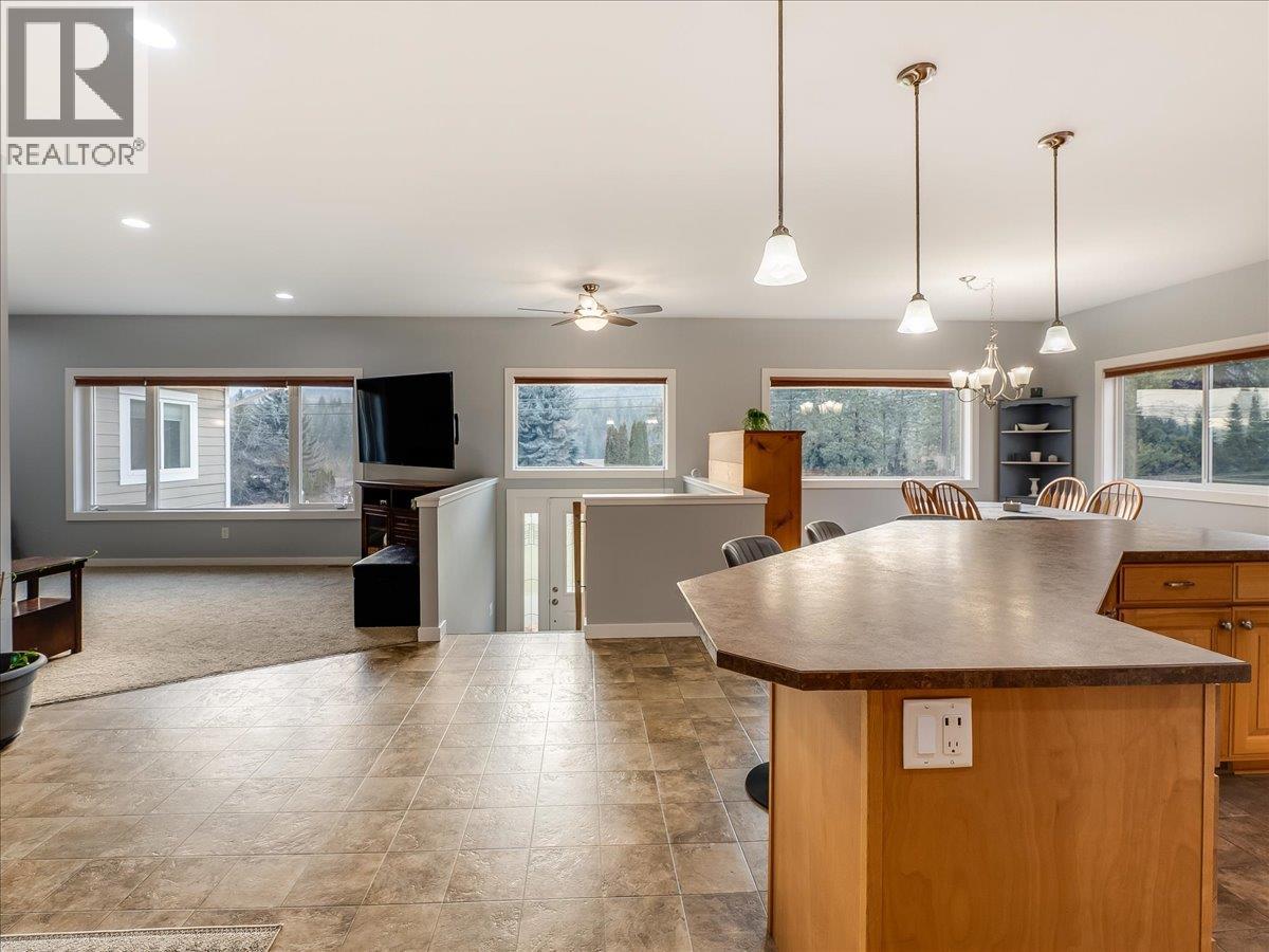 8480 Highway 22A, Trail