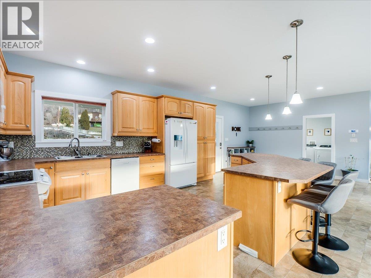 8480 Highway 22A, Trail