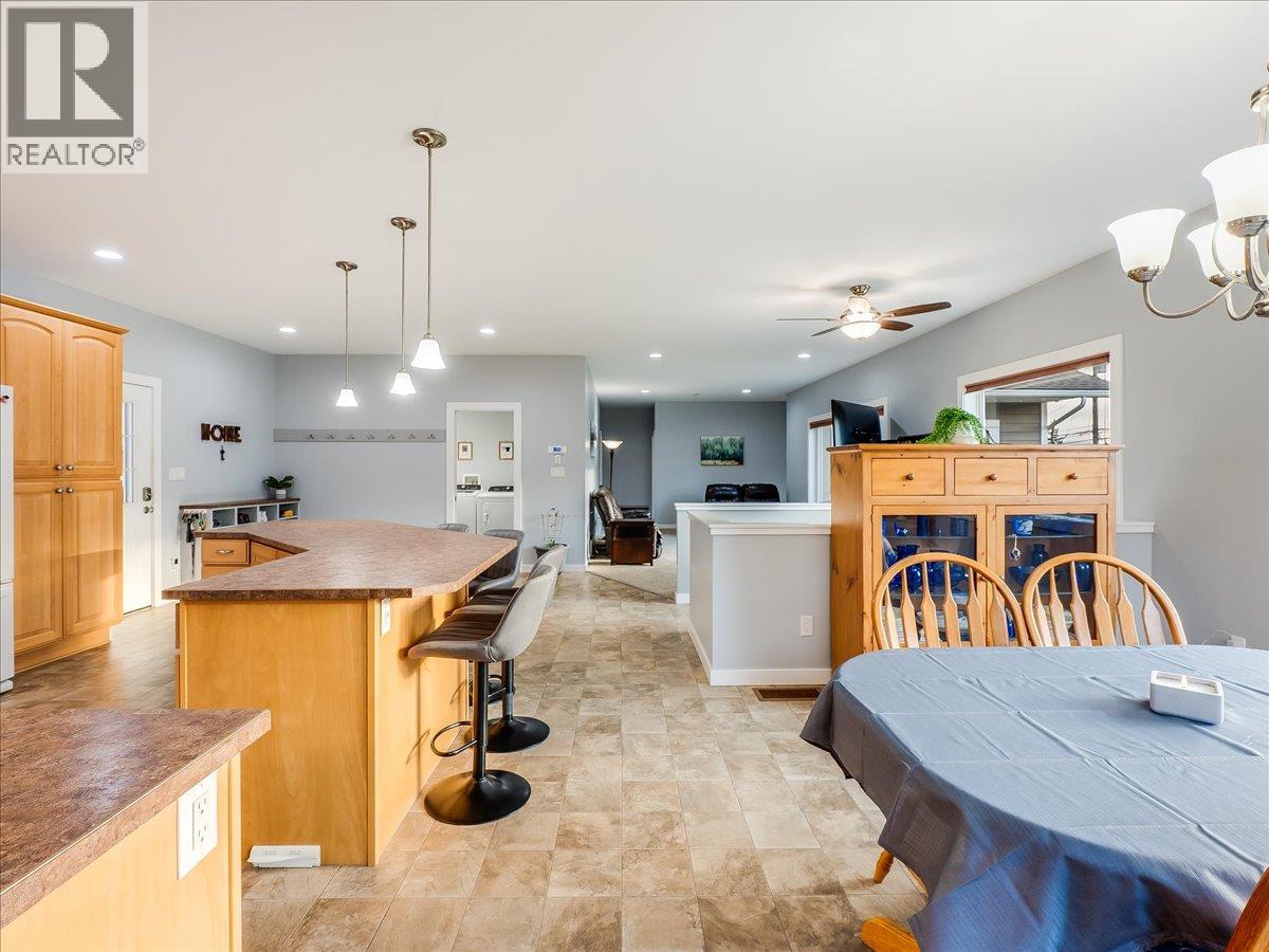 8480 Highway 22A, Trail