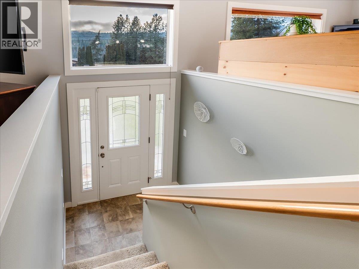 8480 Highway 22A, Trail